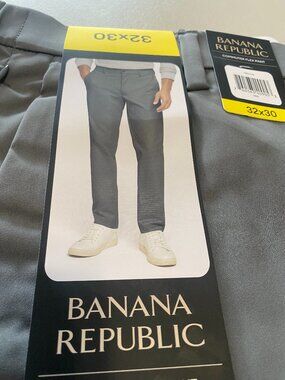 Banana Republic Men's Commuter athletic fit Pant Resistant Water Repellent 32-30